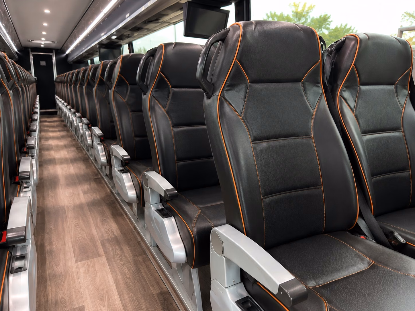 baltimore prom transportation that keeps everyone safe and on schedule